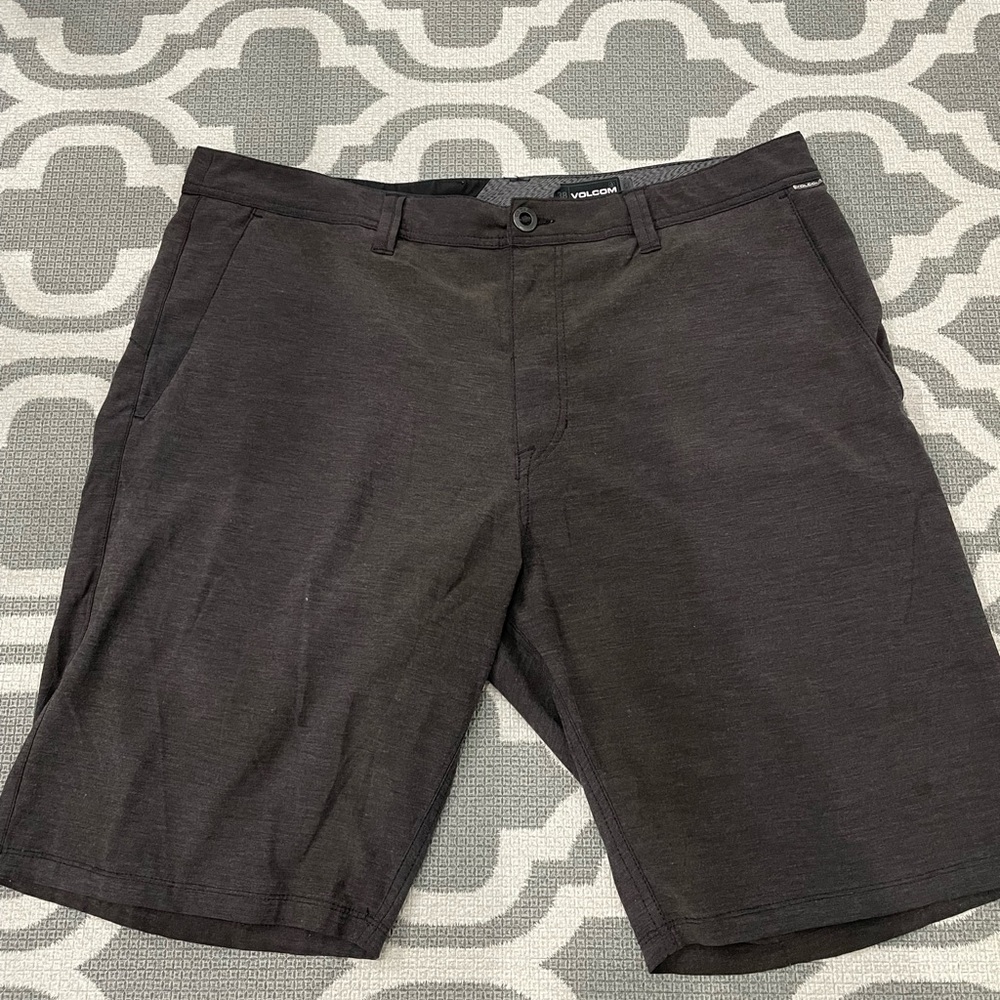 VOLVOM SURF N' TURF HYBRID SHORTS - CHARCOAL HEATHER 38 GREY